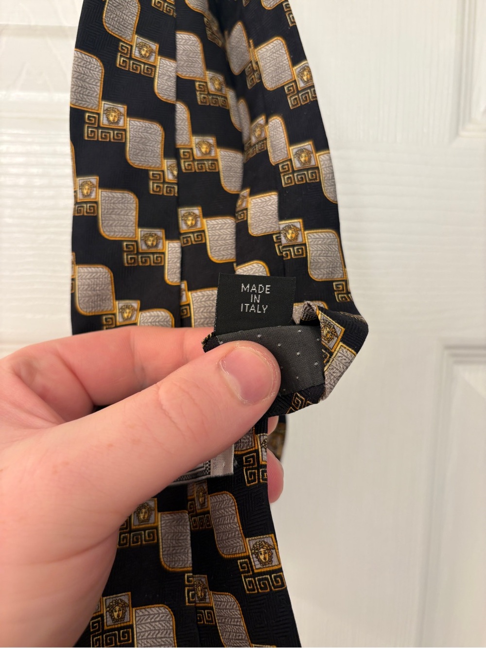 Gianni Versace Medusa Head Silk Tie - Picture 5 of 5